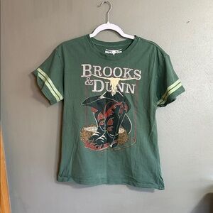 Green Graphic Short Sleeve Tee